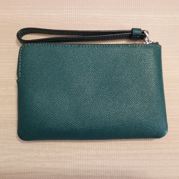 Coach Green Wristlet - Picture 5 of 7